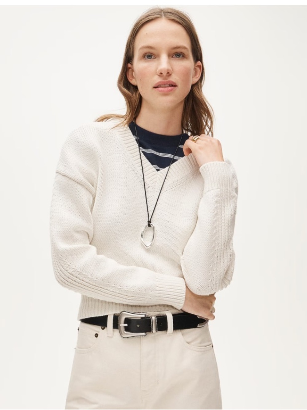 J crew ivory Cotton-blend V-neck pullover sweater
Item CR357